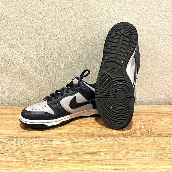 Grade School Nike Dunk Low - Picture 4 of 6